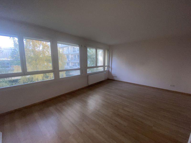 Paris (75) - 24 Loire